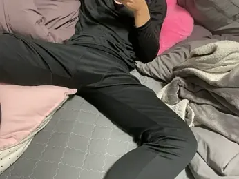 __kim webcam model stream image