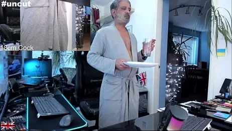 OnlineBossUK webcam model stream image