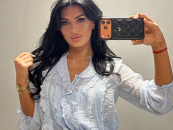 ZenoviaNoir webcam model stream image