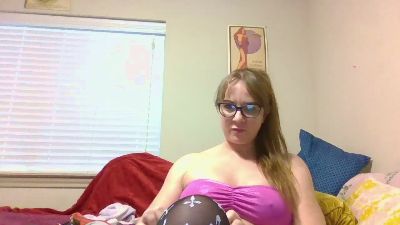 Nova_Poe webcam cam4 model stream image