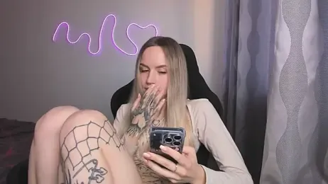 hello_kittyyk webcam model stream image
