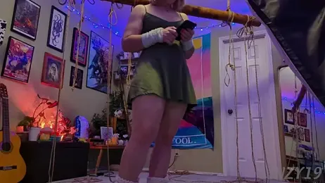 Linzy_19 webcam model stream image