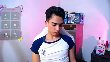 OwenBluee webcam model stream image