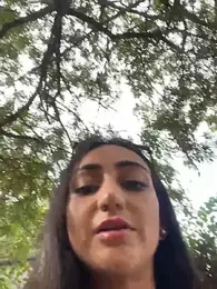 Ninabigtitied webcam model stream image