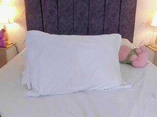 Emily Beumont webcam model stream image
