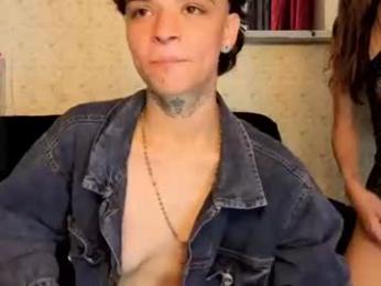 tomboy_and_skinny11_pm webcam model stream image