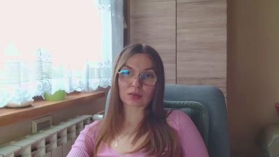 EllyHEARTx webcam model stream image