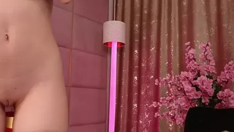 Elliblue webcam model stream image