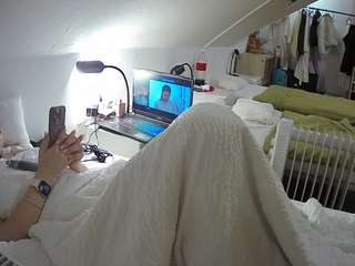 voyeurcam-julmodels-bed-4 webcam camsoda model stream image