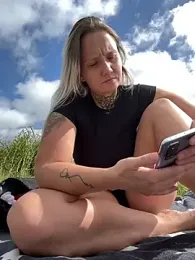 Furby13 webcam model stream image