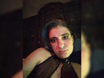 CrazySquirtSiren webcam bongacams model stream image