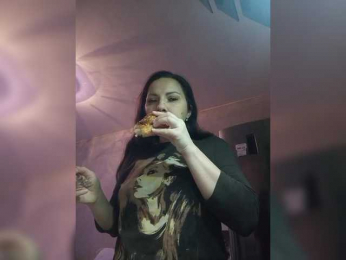 SonyaManya webcam model stream image