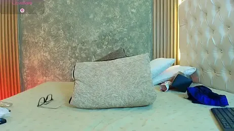 NicoKnight webcam model stream image