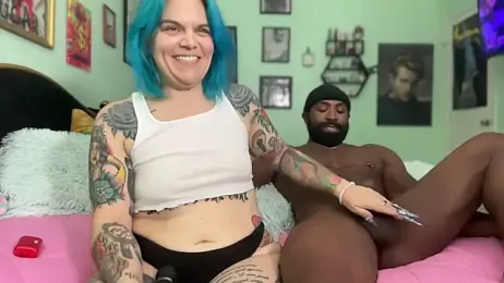 CherryBombBomb webcam model stream image