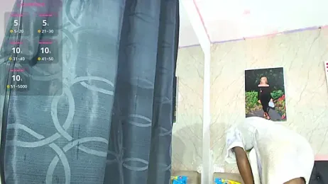 k_stormi_ webcam model stream image