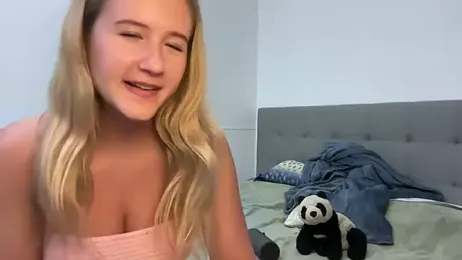 itssosierra webcam stripchat model stream image