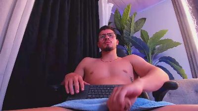 chris_goold webcam model stream image