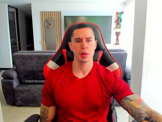 Uxio X webcam model stream image