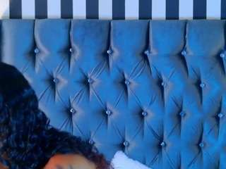 kinsleybrown webcam camsoda model stream image