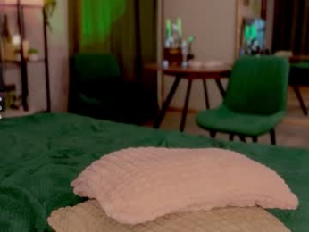 diora_vibe webcam model stream image