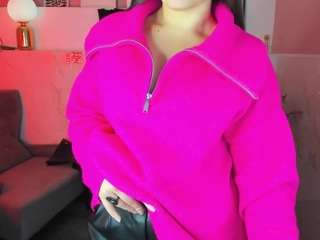 kyliemellow webcam model stream image