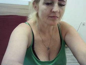 Multiply-orgazm webcam bongacams model stream image
