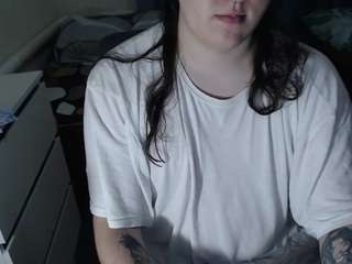 evamiron webcam model stream image