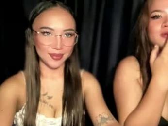 into_the_nightxxx webcam model stream image