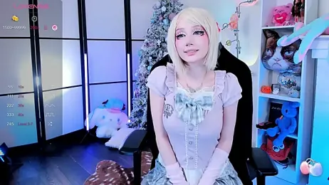 MilkyCute webcam model stream image