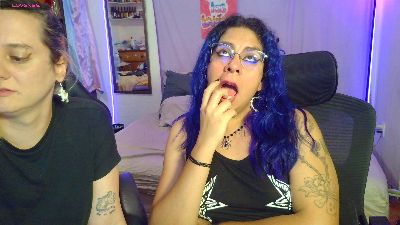AlaniandLea webcam model stream image