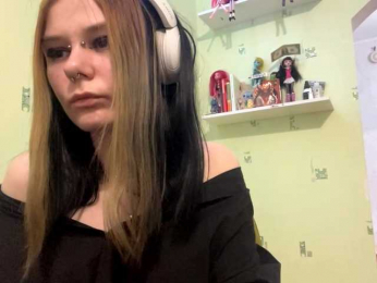 SIMONA-CHARON webcam bongacams model stream image