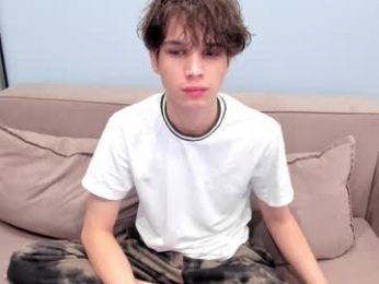 your_shy_guy webcam model stream image