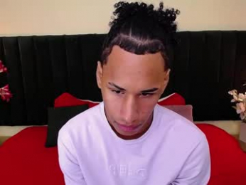 soft_attraction webcam model stream image