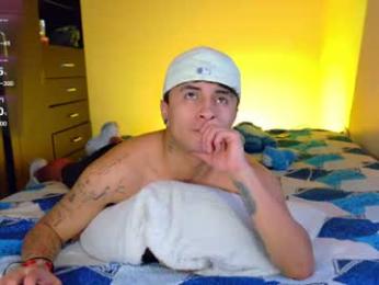 boylatin_777 webcam model stream image