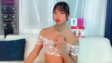 laura_sweett120 webcam stripchat model stream image