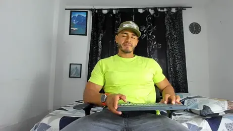 magnusclark webcam model stream image