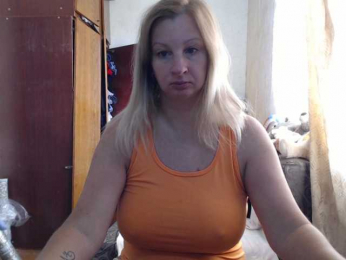 BustyBlondy webcam model stream image