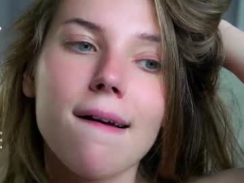 roxannastoo webcam model stream image