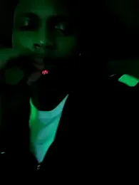 Dropdingo webcam model stream image