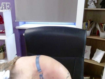 Soft-Zoey webcam model stream image