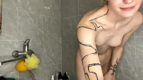 MiriamDongo webcam stripchat model stream image