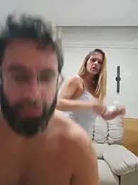 Twohot webcam model stream image