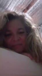 momismilf544 webcam cam4 model stream image