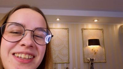 MaidaDale webcam model stream image