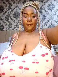 Thasha8 webcam model stream image