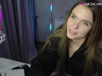 MiaPink webcam model stream image