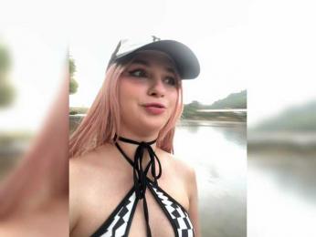 AstridMoss webcam bongacams model stream image