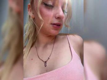 AstridMoss webcam model stream image