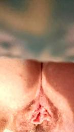 Sum85 webcam model stream image
