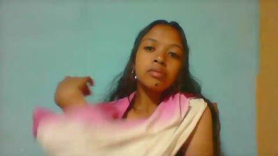 Lovatiana webcam model stream image